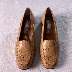 Bellini Sport Women’s 10 M Loafers Tan Leather  Slip On Casual Cutouts  Low Top